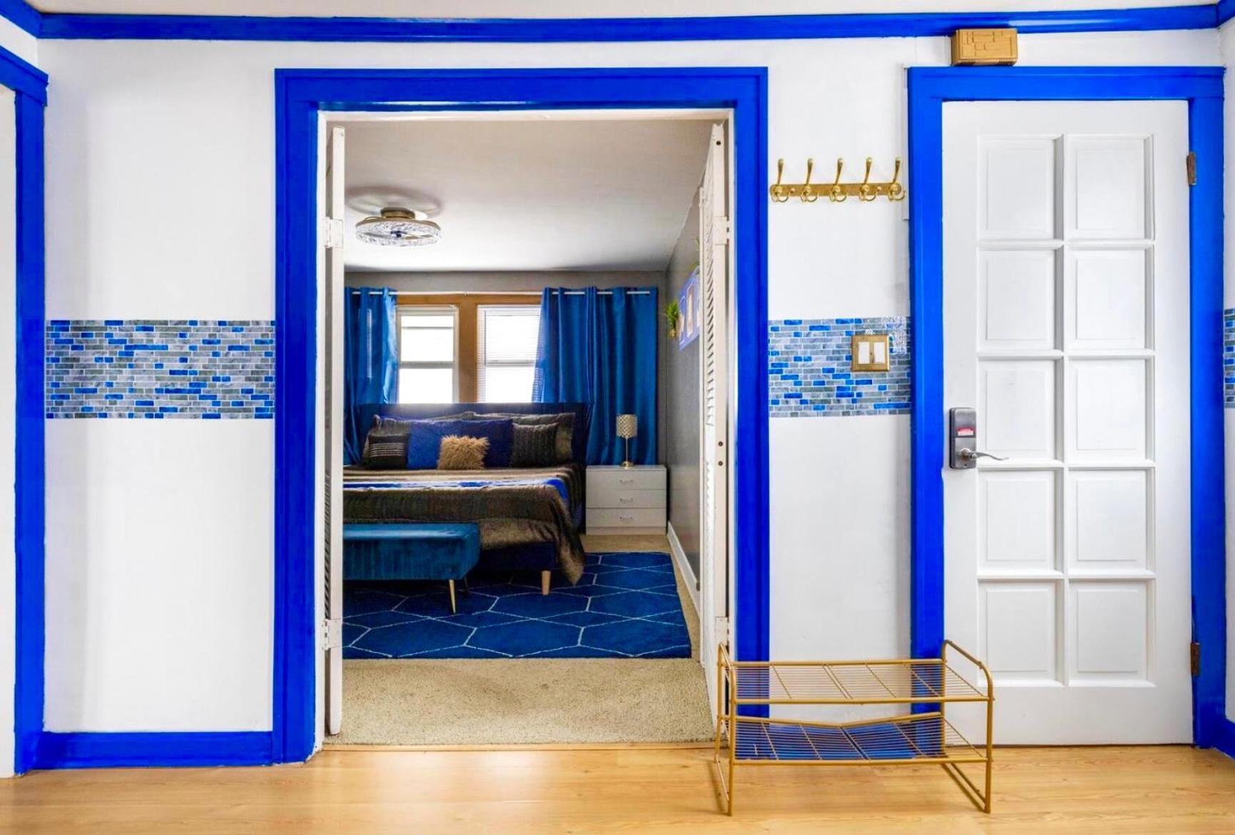 The Sapphire Haven - Your Old Brooklyn Oasis Awaits Families, Couples, Business Travelers Near Downtown With Parking, 300 Mb Wifi & Self Check-In Cleveland Exterior foto