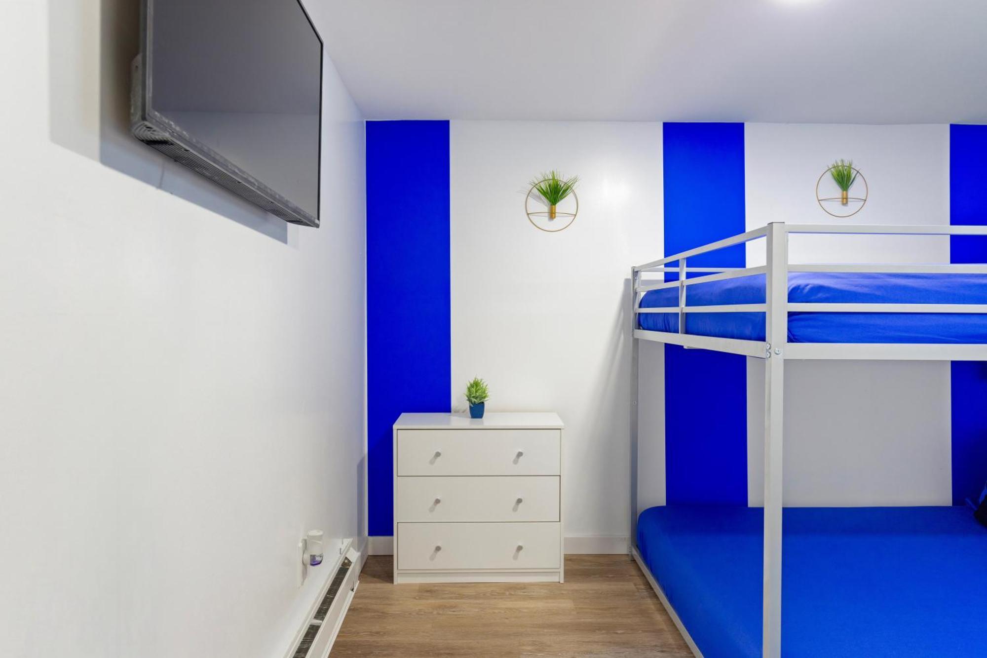 The Sapphire Haven - Your Old Brooklyn Oasis Awaits Families, Couples, Business Travelers Near Downtown With Parking, 300 Mb Wifi & Self Check-In Cleveland Exterior foto
